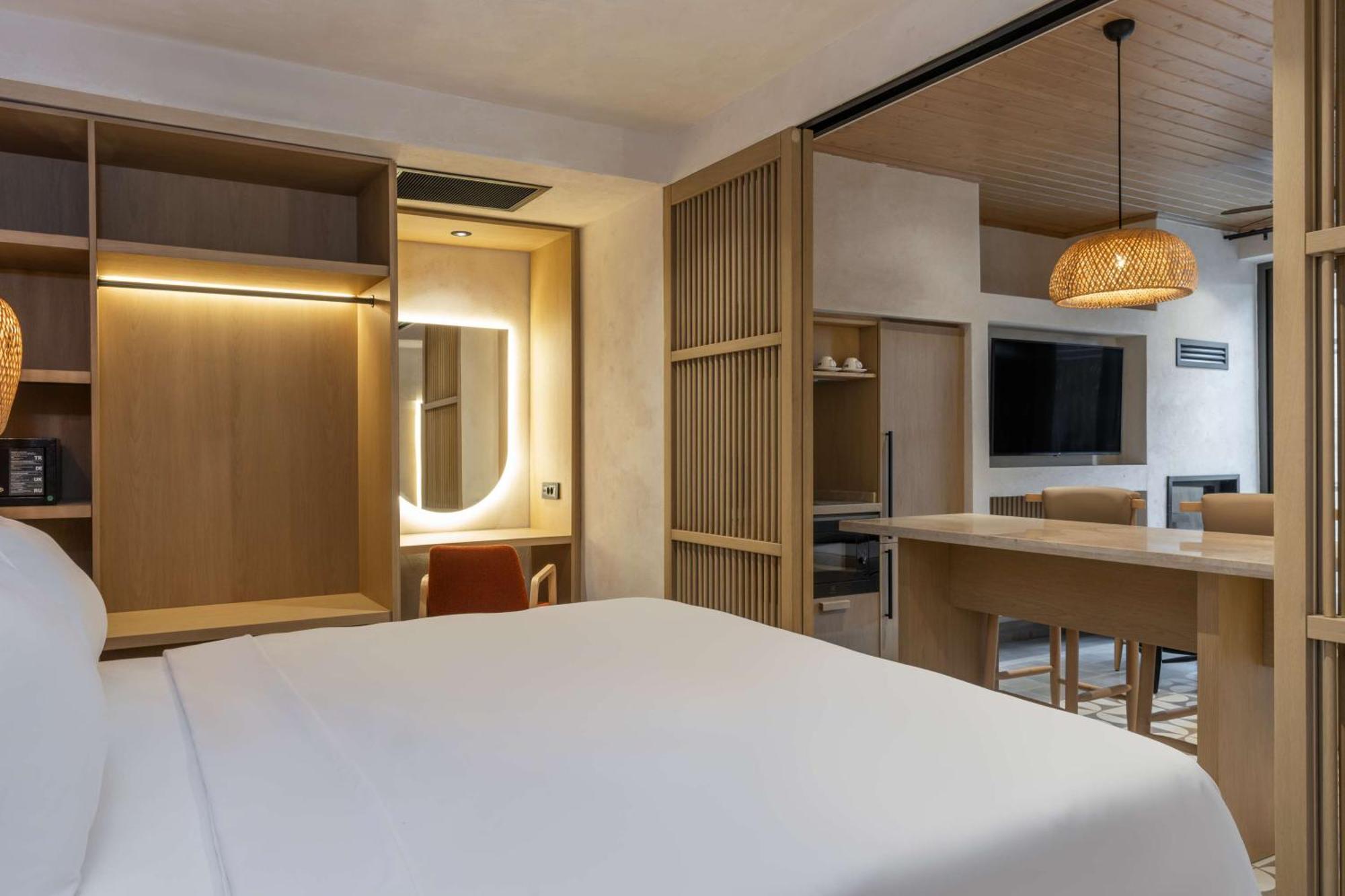 Radisson Blu Hotel, Отель *